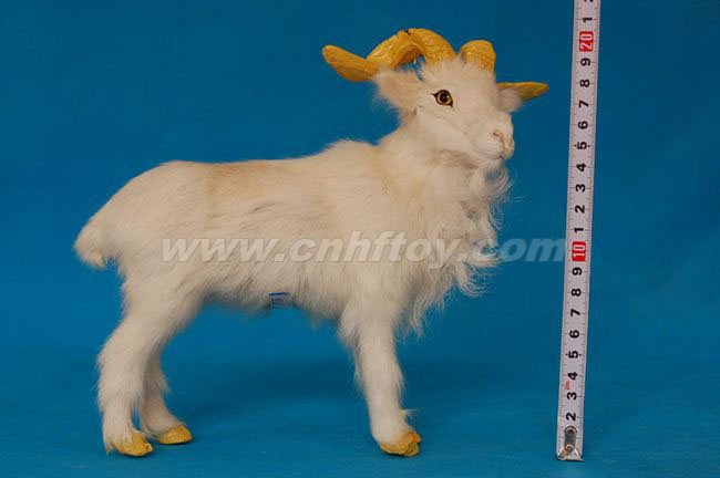皮毛玩具羊：Y130菏�珊惴狡っ�工�品有限公司