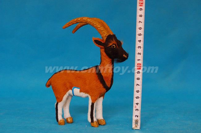 皮毛玩具羊：Y138菏�珊惴狡っ�工�品有限公司